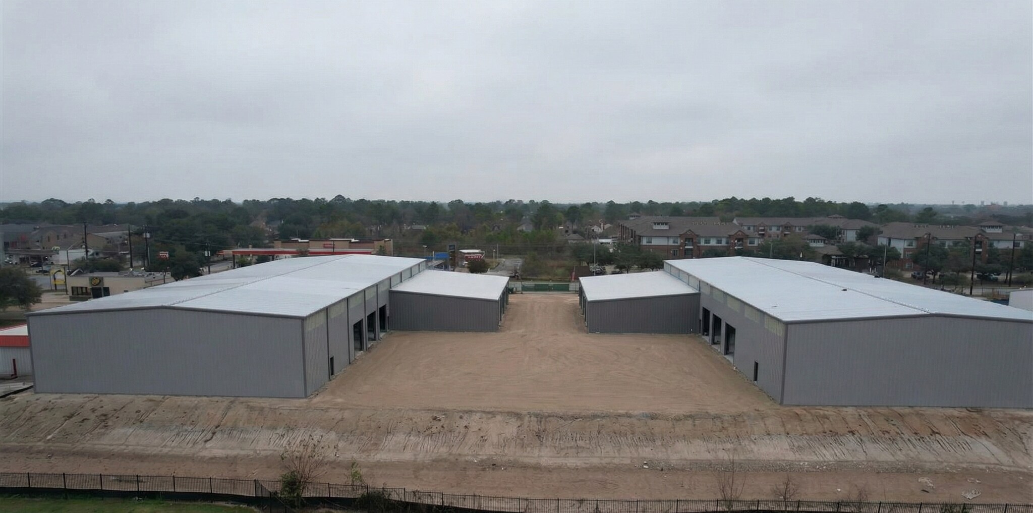 3231 W Little York Rd portefeuille de 2 biens à vendre sur LoopNet.fr Photo principale– Image 1 sur 2