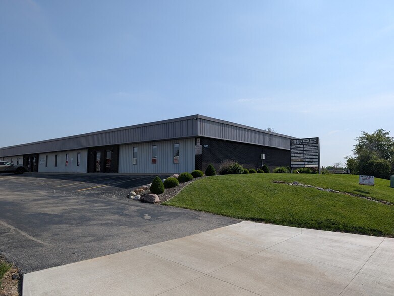1605 W Candletree Dr, Peoria, IL à louer - Photo de l’immeuble – Image 2 sur 20