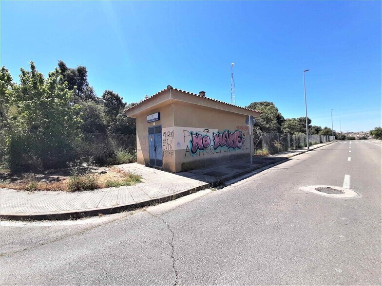 Calle María Antonia Fuertes, Cáceres, Cáceres à vendre - Photo principale – Image 2 sur 17