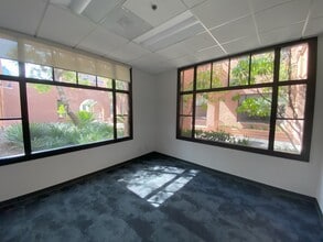 1775 Hancock St, San Diego, CA à louer Photo intérieure– Image 1 sur 3