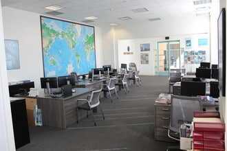 24300 Town Center Dr, Valencia, CA à louer Photo intérieure– Image 1 sur 4