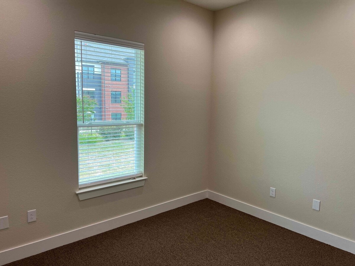 2951 FM 1460, Georgetown, TX 78626 - Lot 1701 -  - Photo intérieure - Image 1 of 11