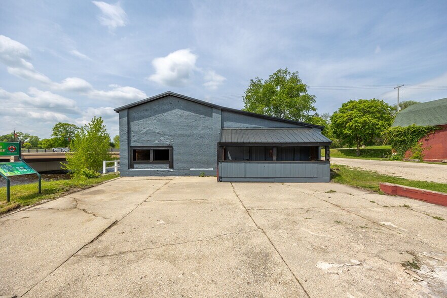 226 Baldwin St, Big Rapids, MI à vendre - Photo de l’immeuble – Image 3 sur 32
