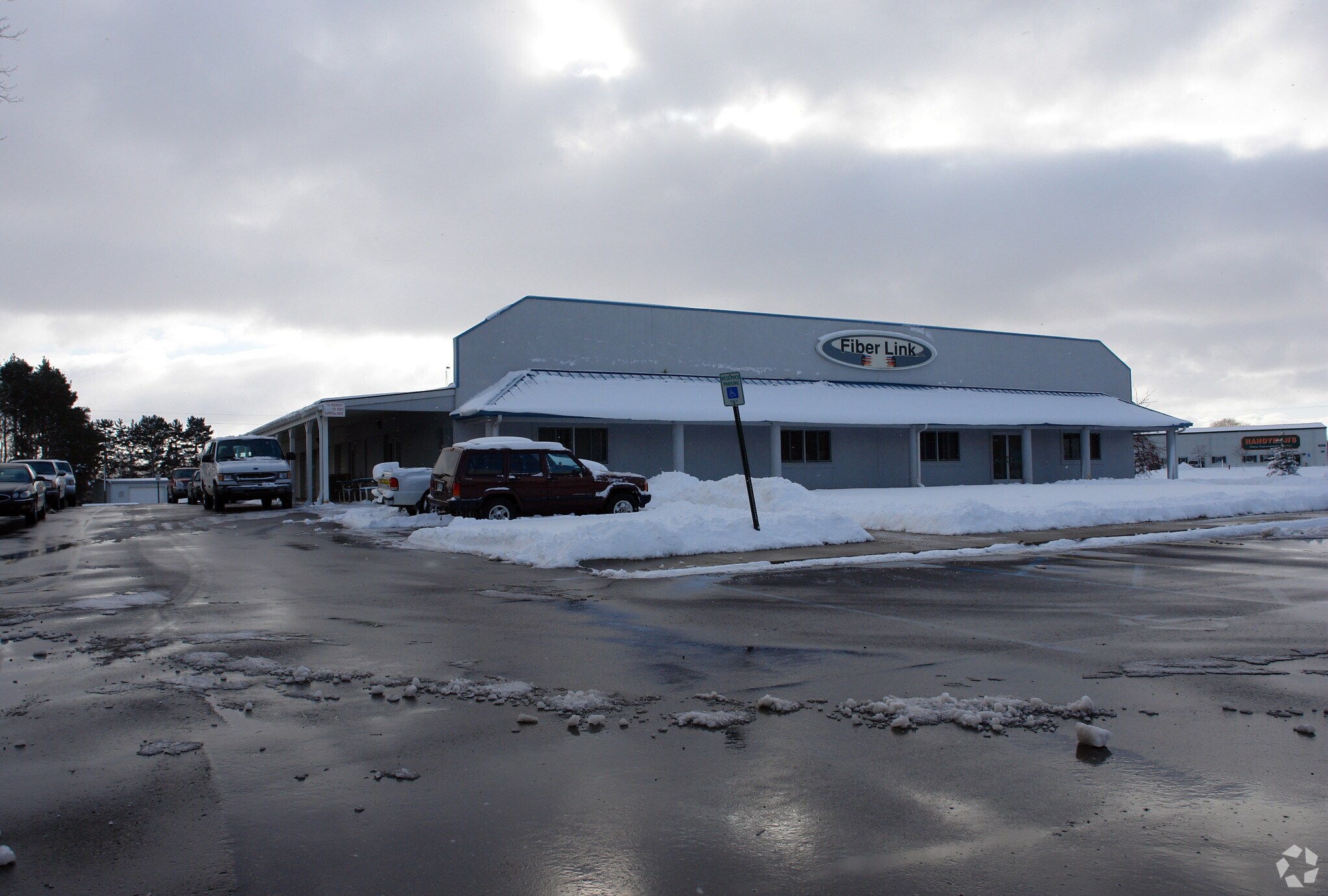 3529 Genesee Rd, Lapeer, MI à louer Photo principale– Image 1 sur 11