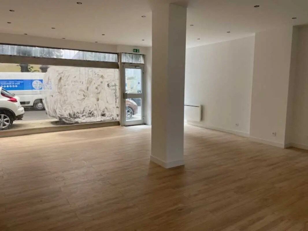 Local commercial dans Soissons à louer Photo de l’immeuble– Image 1 sur 5