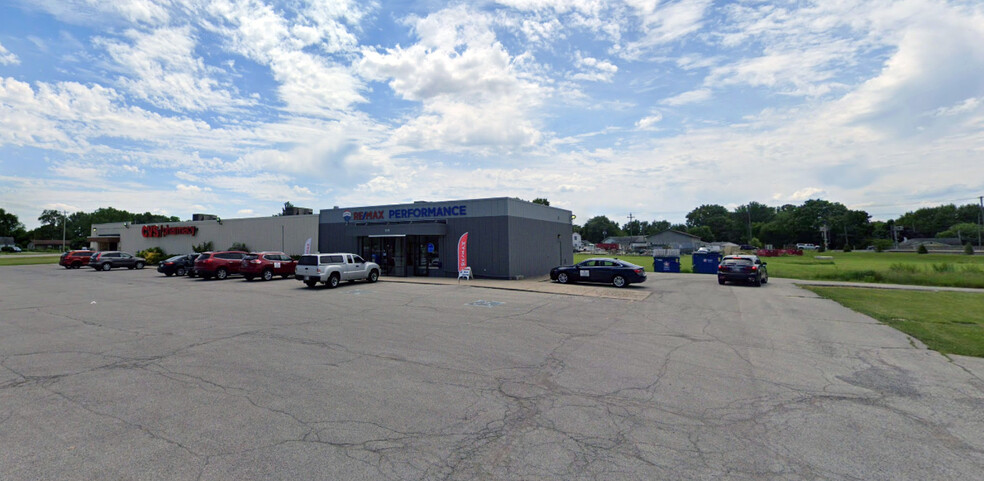 715 E Broadway St, Fortville, IN à louer - Photo de l’immeuble – Image 1 sur 6