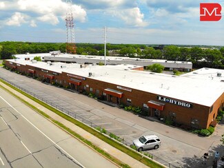Plus de détails pour 3100-3124 Expressway Dr S, Islandia, NY - Industriel/Logistique à louer