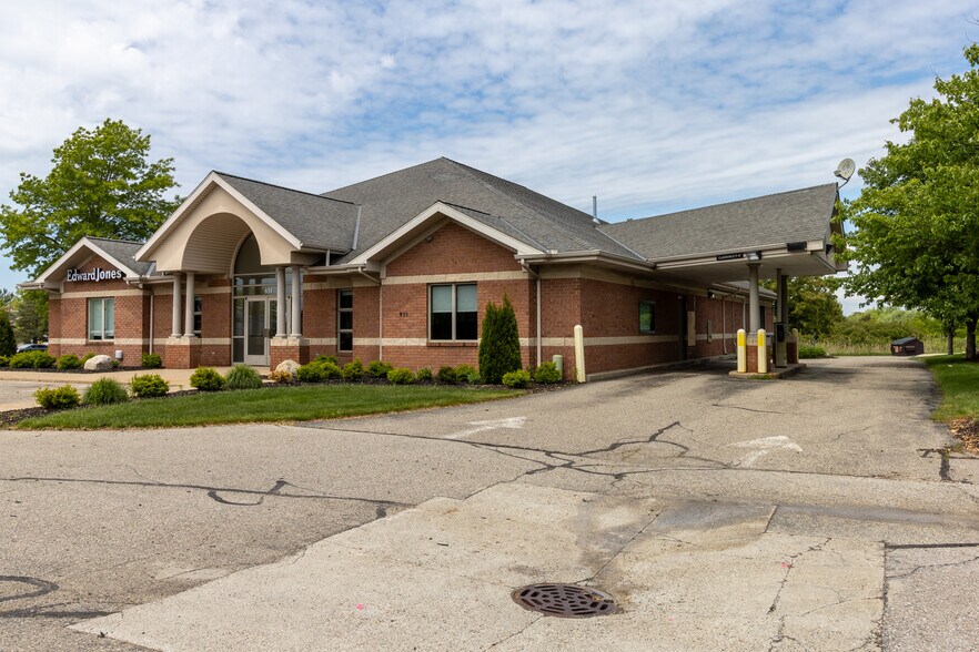 833 E 16th St, Holland, MI à louer - Photo de l’immeuble – Image 2 sur 19