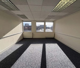 300 Preston Ave, Charlottesville, VA à louer Photo intérieure– Image 2 sur 6