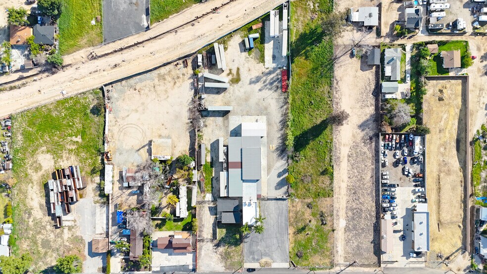 25051 5th St, San Bernardino, CA à vendre - Aérien – Image 3 sur 5