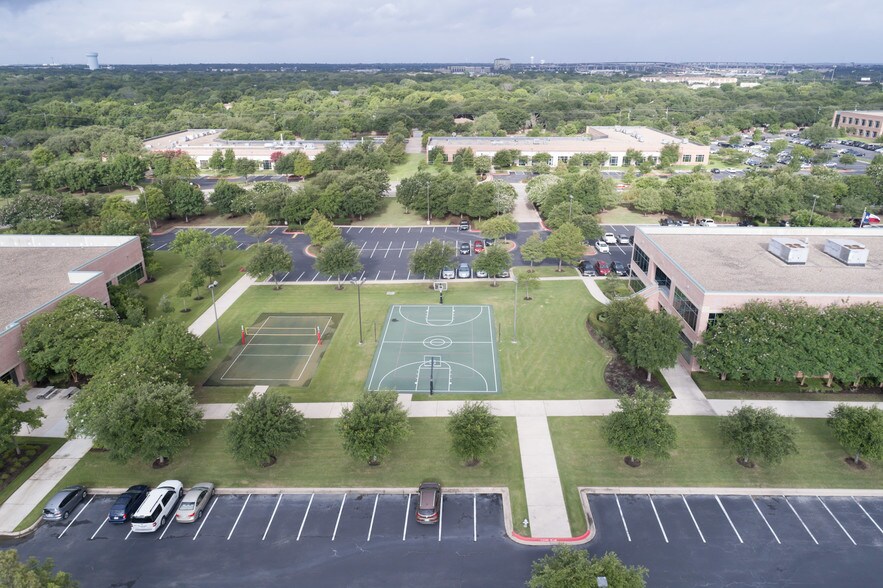 9401 Amberglen Blvd, Austin, TX à louer - Aérien – Image 2 sur 6