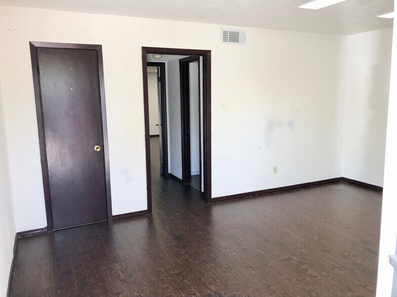 9203 Bellaire Blvd, Houston, TX à louer - Photo intérieure – Image 3 sur 13