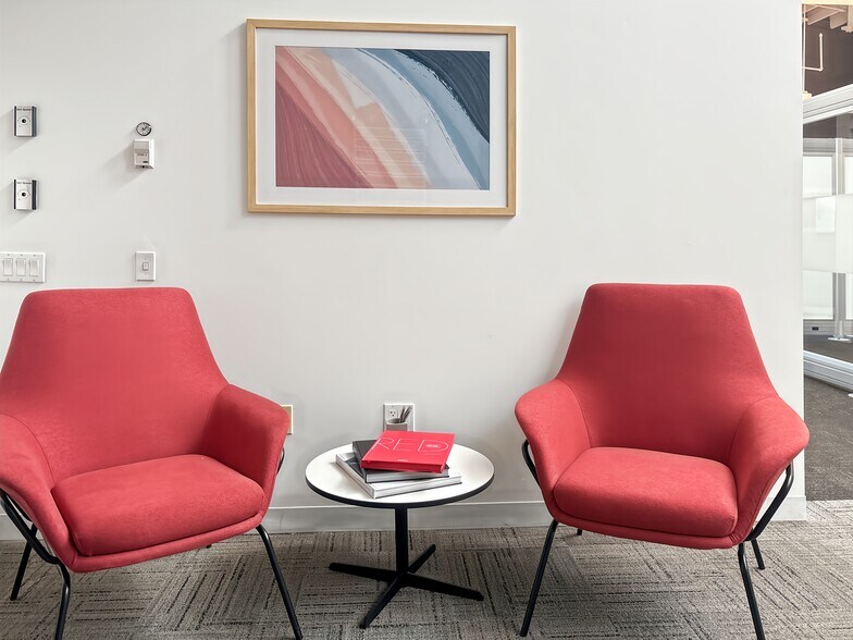49-55 Davis Sq, Somerville, MA à louer - Photo de l’immeuble – Image 2 sur 13