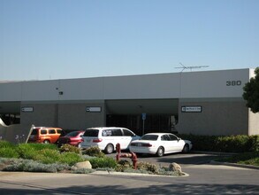 370 N Palm St, Brea, CA à louer Photo de l’immeuble– Image 2 sur 2