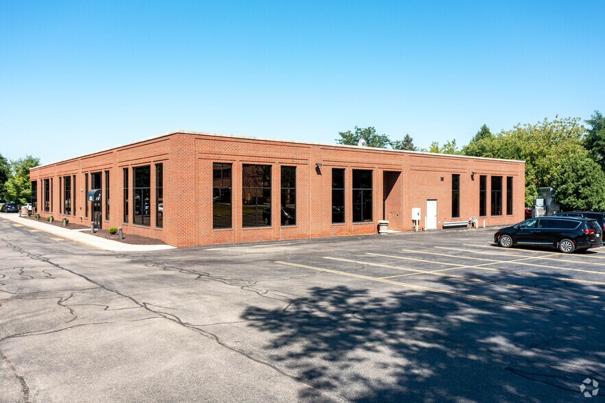 1200 Pittsford Victor Rd, Pittsford, NY à vendre - Photo de l’immeuble – Image 2 sur 4