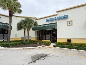 6125-6155 Lake Worth Rd, Lake Worth, FL à louer Photo intérieure– Image 1 sur 1