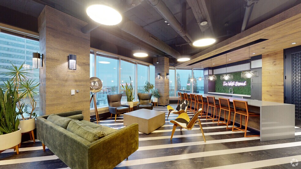 10 W Broad St, Columbus, OH à louer - Numérisation 3D Matterport – Image 2 sur 17