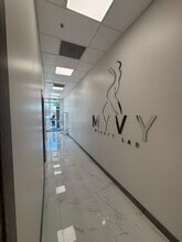 12760-12890 Biscayne Blvd, North Miami, FL à louer Photo intérieure– Image 2 sur 7