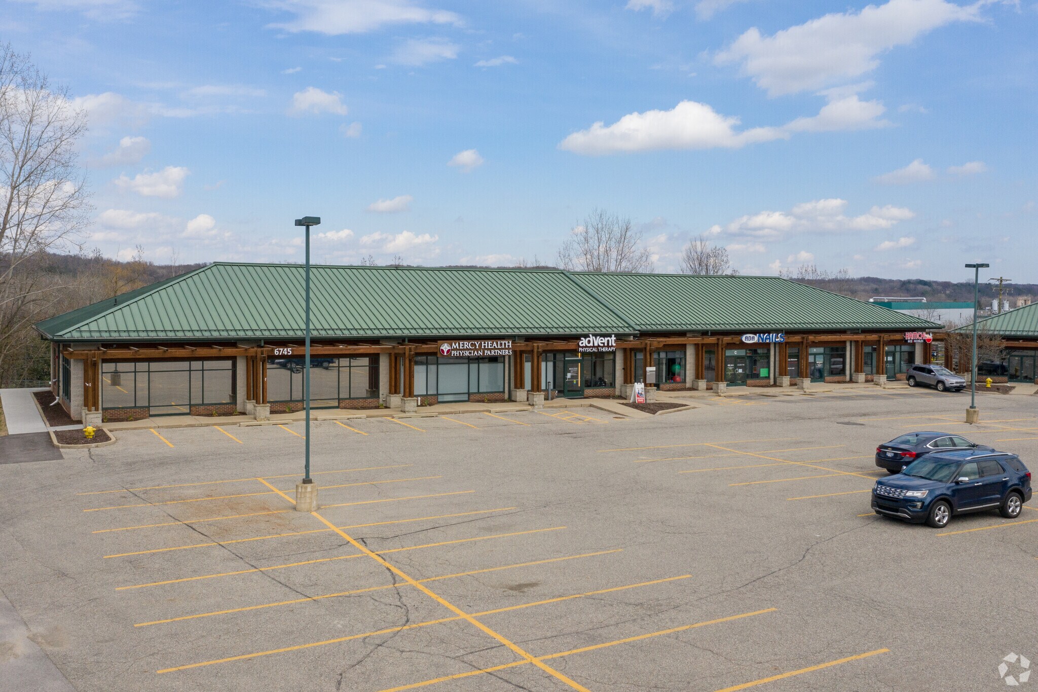 6739-6745 Fulton St, Ada, MI à louer Photo principale– Image 1 sur 4