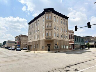 Plus de détails pour 24-26 S Galena Ave, Freeport, IL - Bureau à vendre