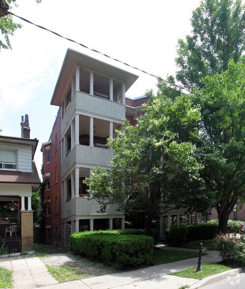 9A-9B Humewood Dr, York, ON à vendre - Photo principale – Image 1 sur 2