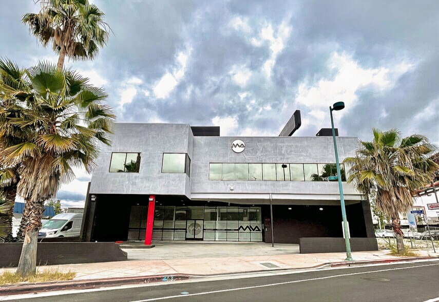 Prime NoHo Arts District Creative Hub portefeuille de 2 biens à vendre sur LoopNet.fr - Photo de l’immeuble – Image 1 sur 12