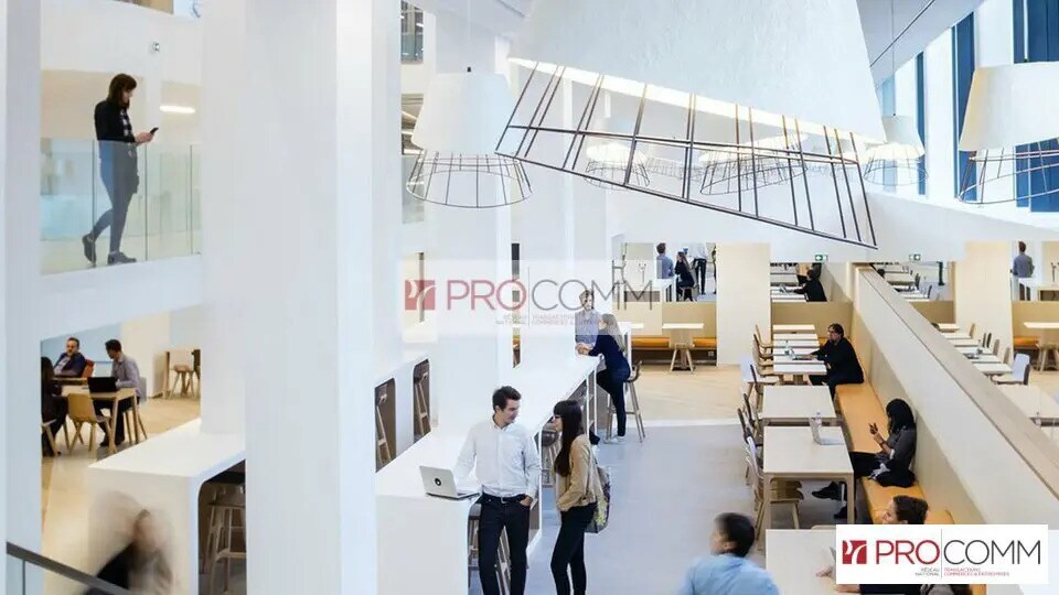 Bureau dans Chartres à vendre - Photo de l’immeuble – Image 1 sur 6