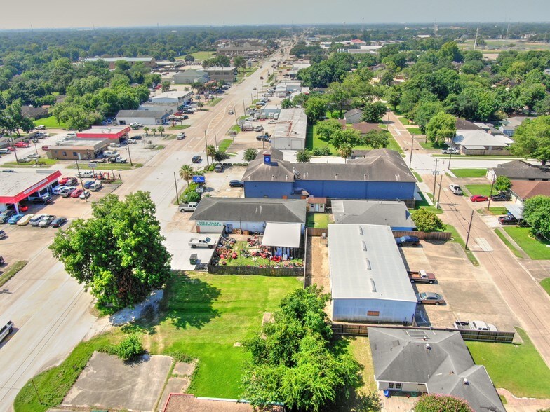 828 Center St, Deer Park, TX à louer - Photo de l’immeuble – Image 2 sur 10
