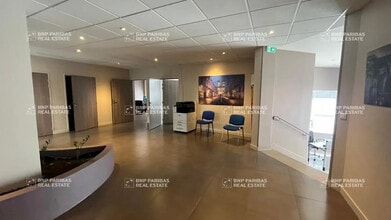 Bureau dans Orléans à vendre Photo intérieure– Image 2 sur 9