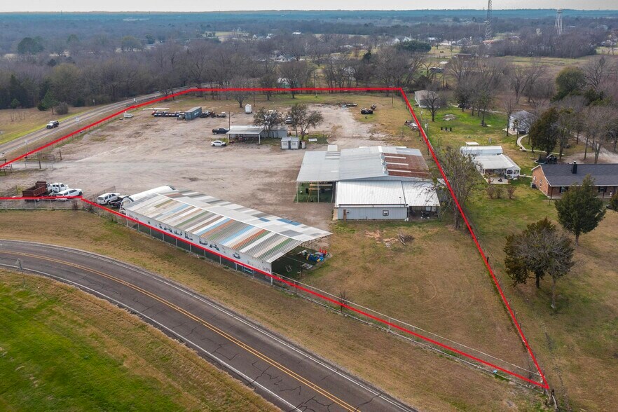 700 E Main St, Richland, TX à vendre - Photo de l’immeuble – Image 3 sur 46