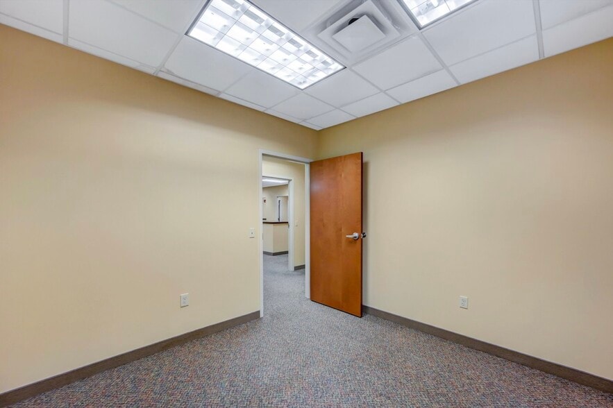 1110 Clay Ave, Dunmore, PA à louer - Photo intérieure – Image 3 sur 63