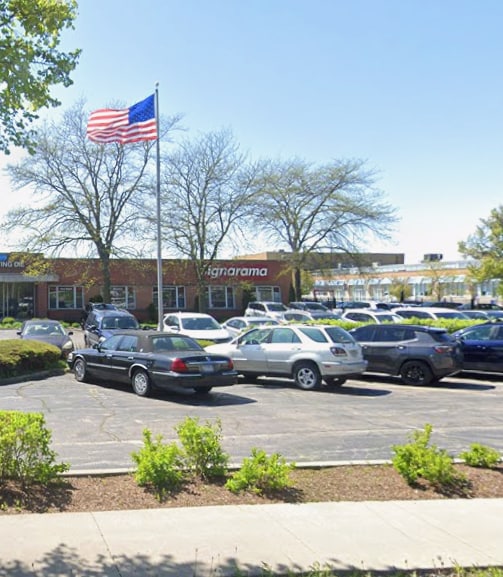 8080-8088 McCormick Blvd, Skokie, IL à louer Photo de l’immeuble– Image 1 sur 10