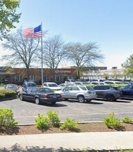 8080-8088 McCormick Blvd, Skokie, IL à louer Photo de l’immeuble– Image 1 sur 10