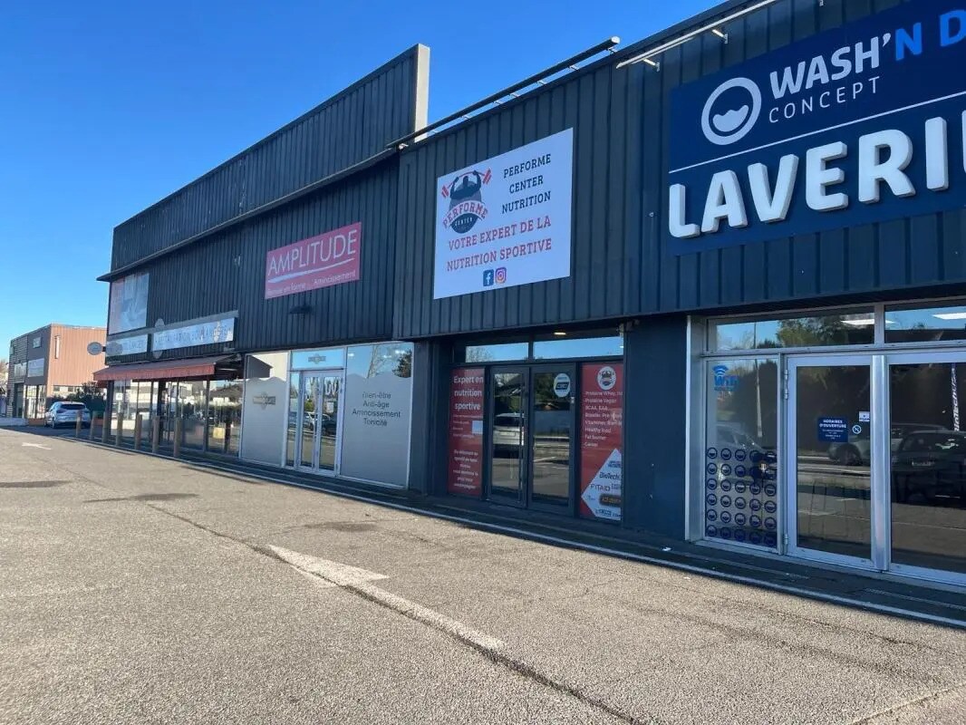 Local commercial dans Pau à louer Photo de l’immeuble– Image 1 sur 6