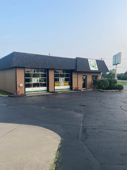 4596 Old Troy Pike, Riverside, OH à vendre - Photo de l’immeuble – Image 3 sur 7