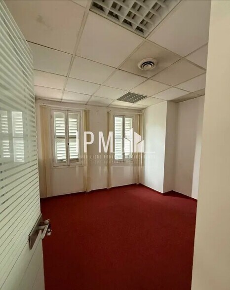 Bureau dans Marseille à vendre - Photo intérieure – Image 2 sur 3