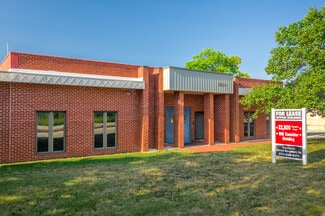 Plus de détails pour 2211 St. Marys Blvd, Jefferson City, MO - Bureau à vendre