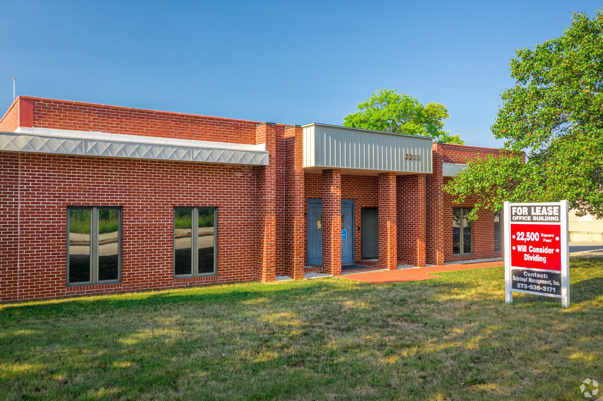 2211 St. Marys Blvd, Jefferson City, MO à vendre Photo principale– Image 1 sur 4
