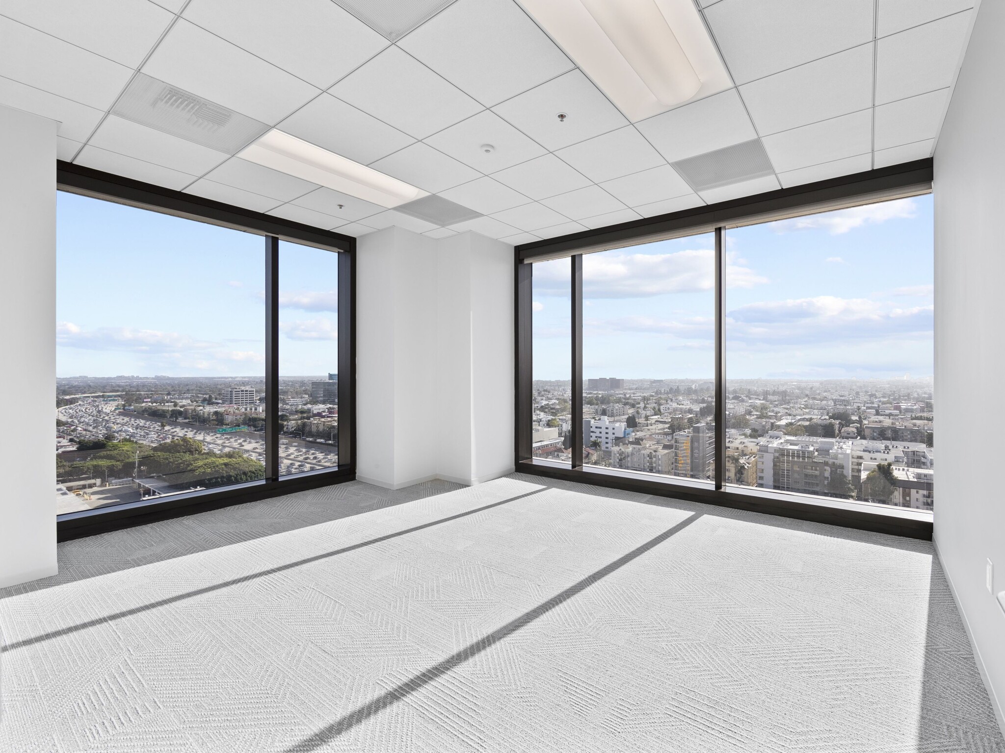11100 Santa Monica Blvd, Los Angeles, CA à louer Photo intérieure– Image 1 sur 11