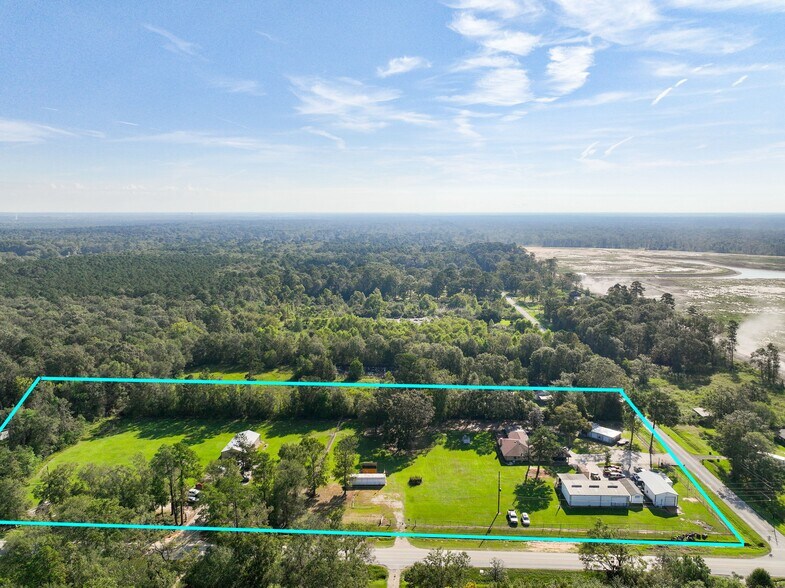 31574 Huffman Cleveland Rd, Huffman, TX à vendre - Aérien – Image 2 sur 22