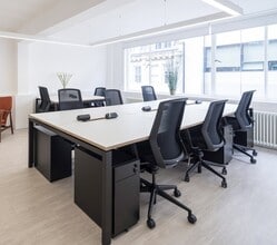 10 Rathbone Pl, Londres à louer Photo intérieure– Image 1 sur 5