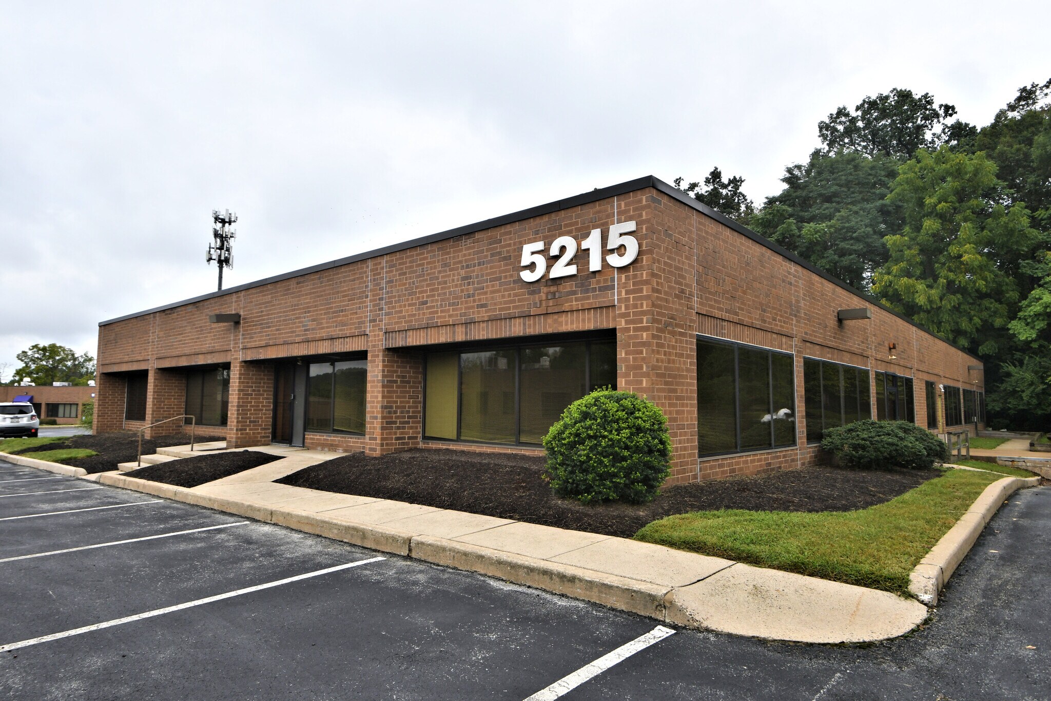 5215 Militia Hill Rd, Plymouth Meeting, PA à louer Photo principale– Image 1 sur 16