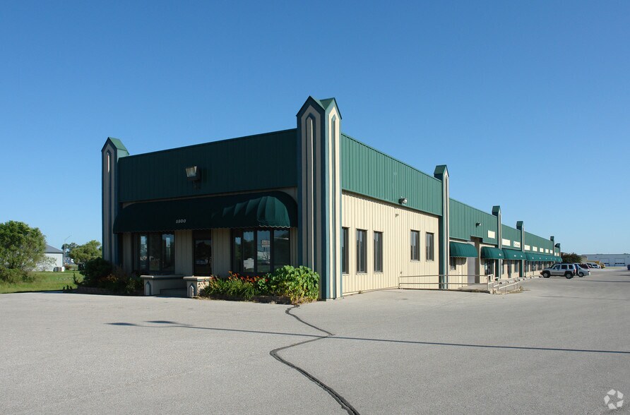 5800 Cornhusker Hwy, Lincoln, NE à louer - Photo de l’immeuble – Image 1 sur 3