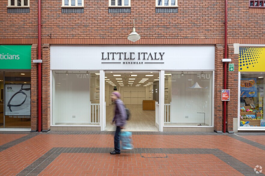 Cannock Shopping Centre, Cannock à vendre - Photo de l’immeuble – Image 3 sur 26