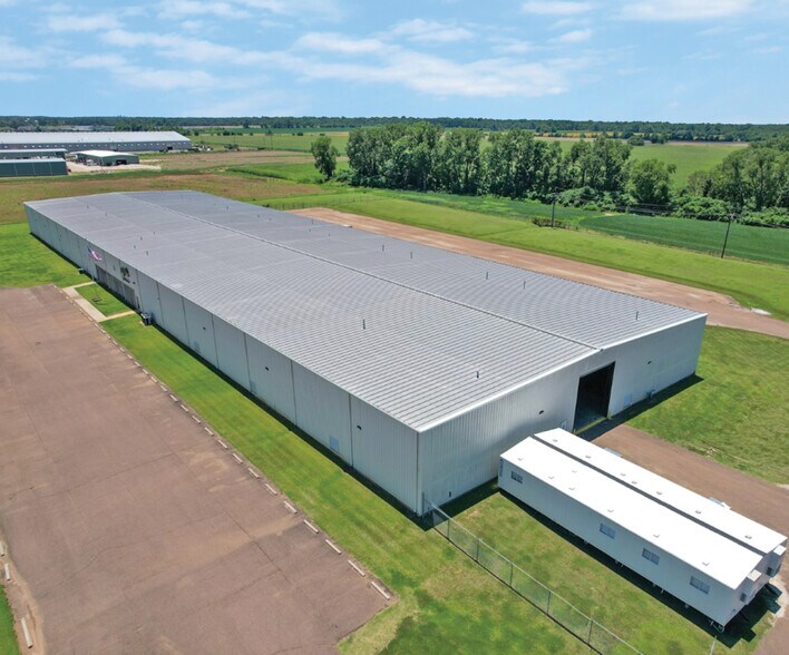 1706 Cypress Ave, Greenwood, MS à vendre - Photo principale – Image 1 sur 12