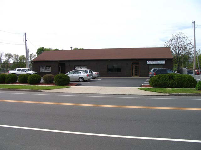 990 Bridgeport Ave, Milford, CT à louer - Photo de l’immeuble – Image 2 sur 3