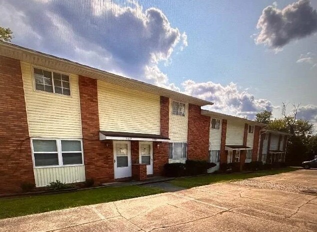 5031 W Pea Ridge Rd, Huntington, WV à vendre - Photo principale – Image 1 sur 27
