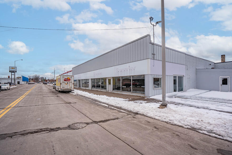 1315 Ogden Ave, Superior, WI à vendre - Photo principale – Image 1 sur 25