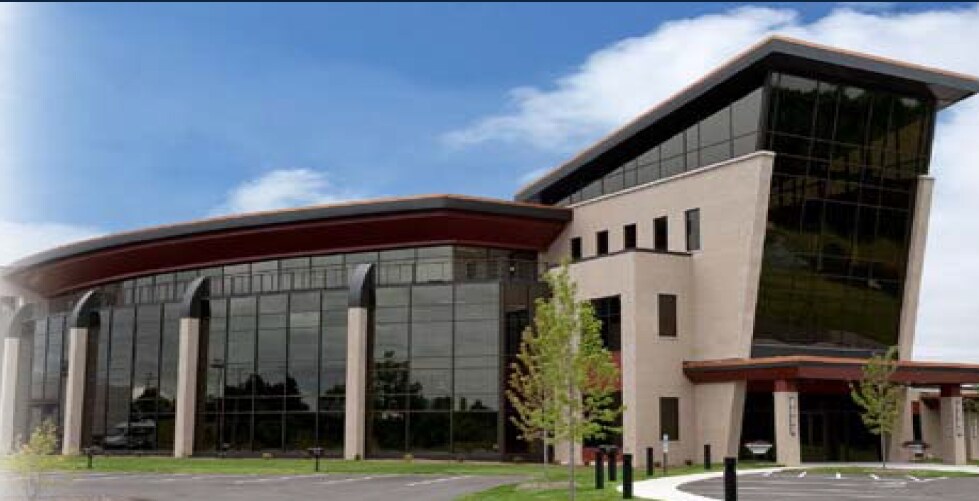 2210 Woodland Dr, Manitowoc, WI à louer Photo principale– Image 1 sur 18