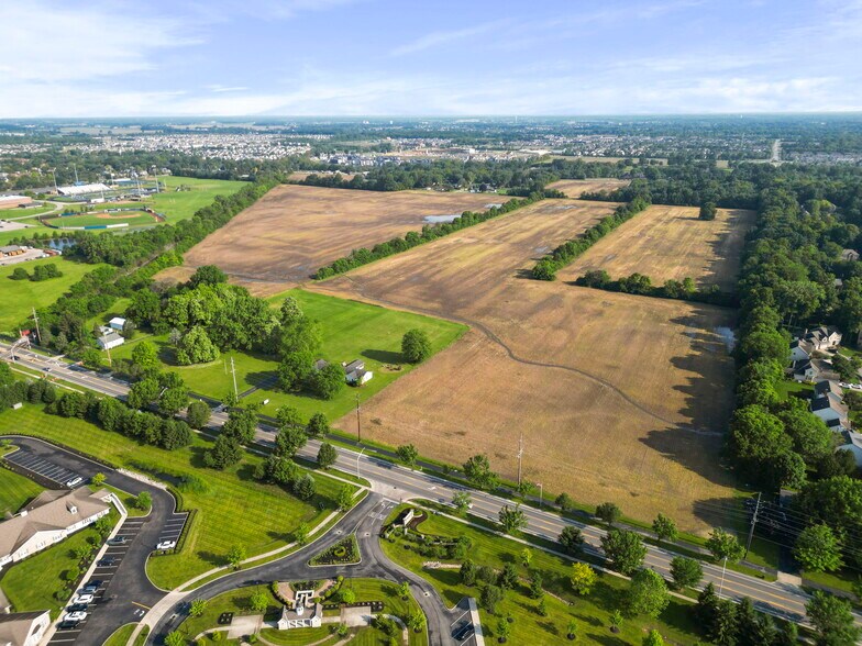 4840 Davidson Rd, Hilliard, OH à vendre - Photo de l’immeuble – Image 1 sur 30